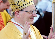 Kardynał Angelo Amato ogłosił w imieniu papieża Franciszka, że matka Zofia oraz matka Małgorzata (założycielka serafitek) mogą odbierać w Kościele publiczną cześć