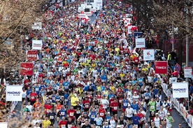 Uczestnicy maratonu w Hamburgu w Niemczech