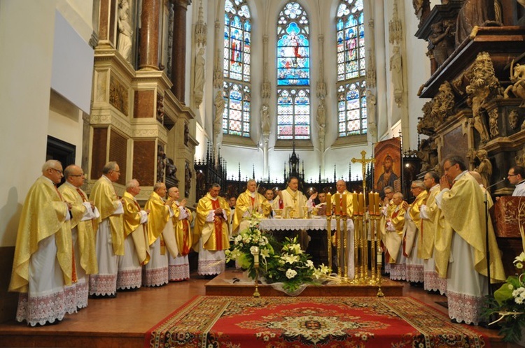 Jubileusz biskupa i księży