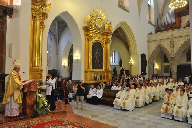 Jubileusz biskupa i księży