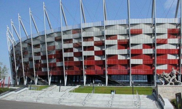 Były na nim sportowe emocje, koncerty budzące kontrowersje, a teraz Stadion stanie się miejscem wielotysięcznego uwielbienia Boga