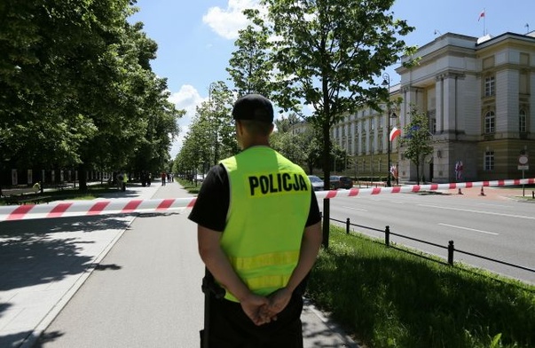 Mężczyzna podpalił się przed Kancelarią Premiera