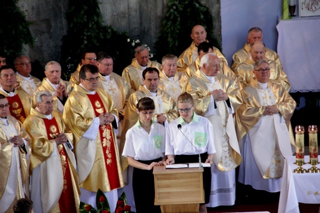 Gołkowice. Wmurowanie kamienia węgielnego