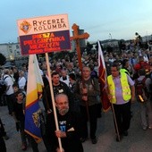 Pielgrzymka wyrusza tradycyjnie po Apelu Jasnogórskim spod kościoła MB Częstochowskiej na radomskim Kapturze