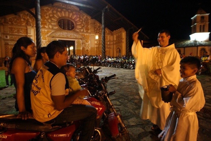 Życie boliwijskich franciszkanów zagrożone