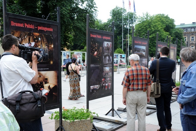 Pomnik Prezydenta RP odsłonięty