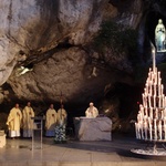 Piaski Nowe i WAJ Absolwent w Lourdes, La Salette i Fatimie