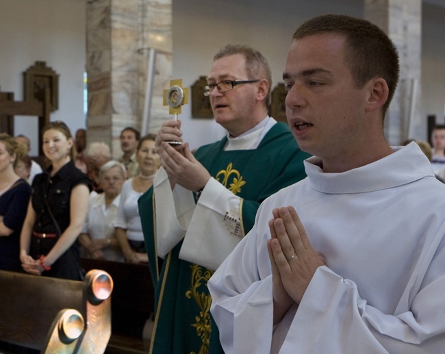 Relikwie Jana Pawła II u oo. franciszkanów