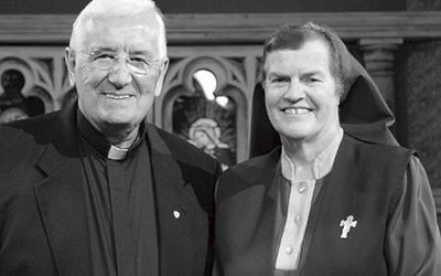 O. Kevin Scallon i s. Briege McKenna przemierzają świat, pomagając księżom odkryć głębię sakramentu kapłaństwa w czasie specjalnych rekolekcji, zwanych „Intercession for priests”
