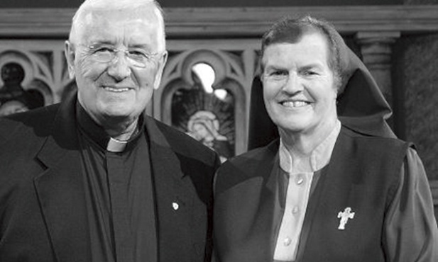 O. Kevin Scallon i s. Briege McKenna przemierzają świat, pomagając księżom odkryć głębię sakramentu kapłaństwa w czasie specjalnych rekolekcji, zwanych „Intercession for priests”