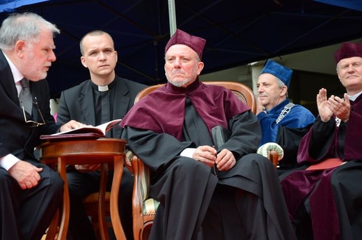 Kiko Argüello doktorem honoris causa KUL