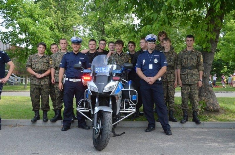 Uczniowie z Nowego Miasta na Policji w Legionowie