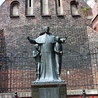  Figura św. Jana Bosko przed oświęcimską kaplicą św. Jacka
