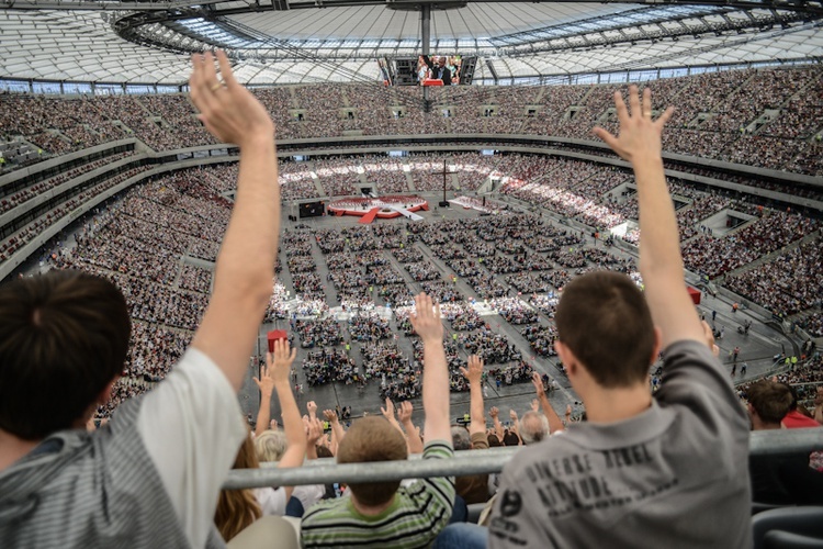 Jezus na Stadionie cz. 2