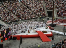 Rozpoczęła się Msza św. na Stadionie Narodowym