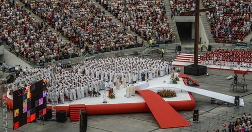 Rozpoczęła się Msza św. na Stadionie Narodowym