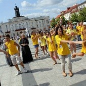 Koronka na płockim rynku