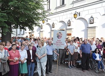  Ocenia się, że około 80 tys. pielgrzymów odwiedziło tuchowskie sanktuarium podczas odpustu