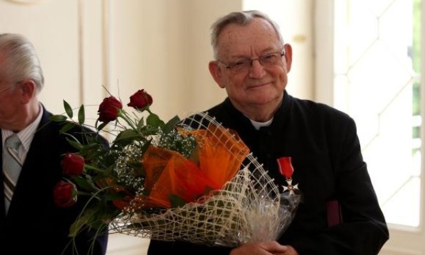 Ks. Tadeusz Fryc odznaczony
