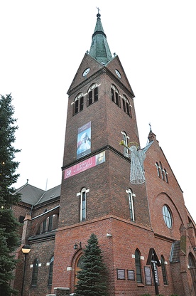  Sowom spodobały się wieże takie jak ta w gogolińskim kościele