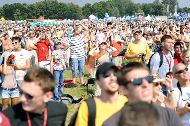 Podobnie jak dwa lata temu na Air Show do Radomia znów przyjadą dziesiątki tysięcy widzów 