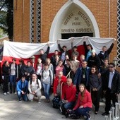 W São José dos Campos przed muzeum poświęconym kandydatowi na ołtarze