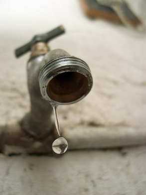 Watykan zwraca uwagę na problem dostępu do wody pitnej