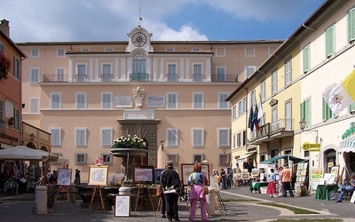 Papież odwiedzi Castel Gandolfo