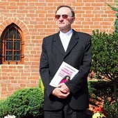 Ks. Stanisław Bogdanowicz jest autorem 57 książek  i 399 publikacji na temat dziejów gdańskiego Kościoła