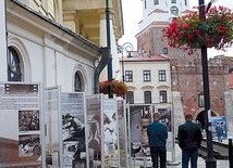Plansze poświęcone wydarzeniom lubelskiego lipca można było zobaczyć na Krakowskim Przedmieściu