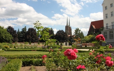 Ogród u sióstr Szkolnych de Notre Dame