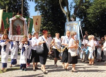 Procesja do ołtarza polowego