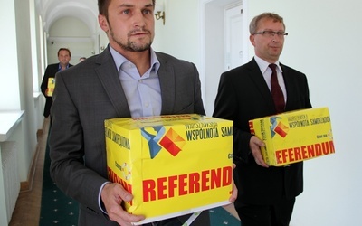 Za referendum