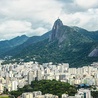 Nad Rio de Janeiro,  na wzgórzu Corcovado, góruje  pomnik Chrystusa Odkupiciela  