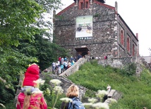 Remontowany kościół