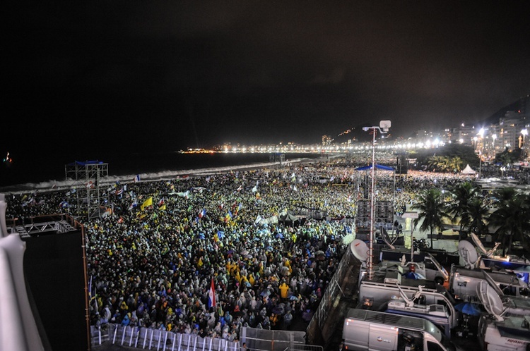 Rio 2013 - papież na Copacabana