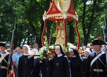 Tysiące pielgrzymów u świętej Anny