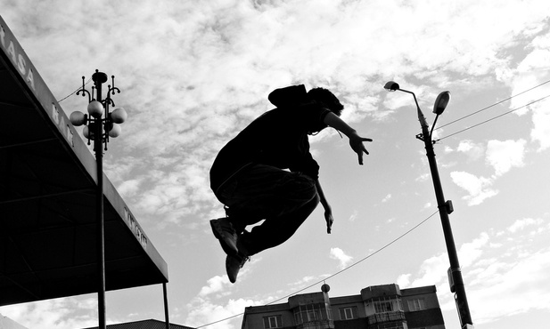 Ksiądz buduje „Parkour Park”