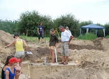 Badania archeologiczne w Złotej