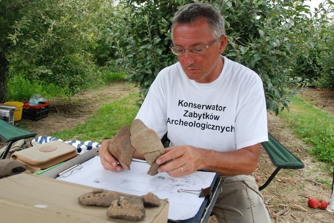 Badania archeologiczne w Złotej