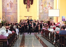 Young Continentals zaśpiewali dla publiczności zgromadzonej w gdyńskim kościele Chrystusa Króla