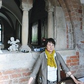 Zofia Gwarda opiekuje się klasztornym muzeum