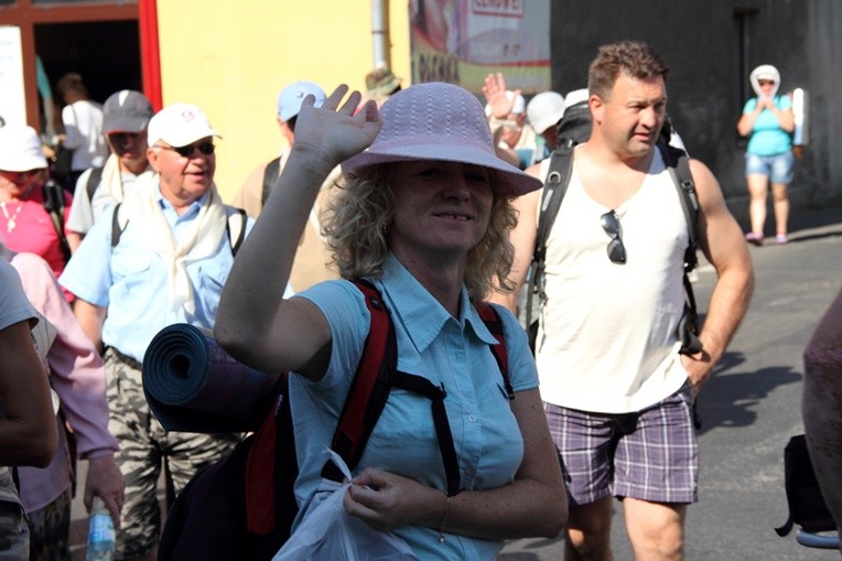 68. Pielgrzymka Rybnicka - dzień 3. - postój w Miasteczku Śl. 