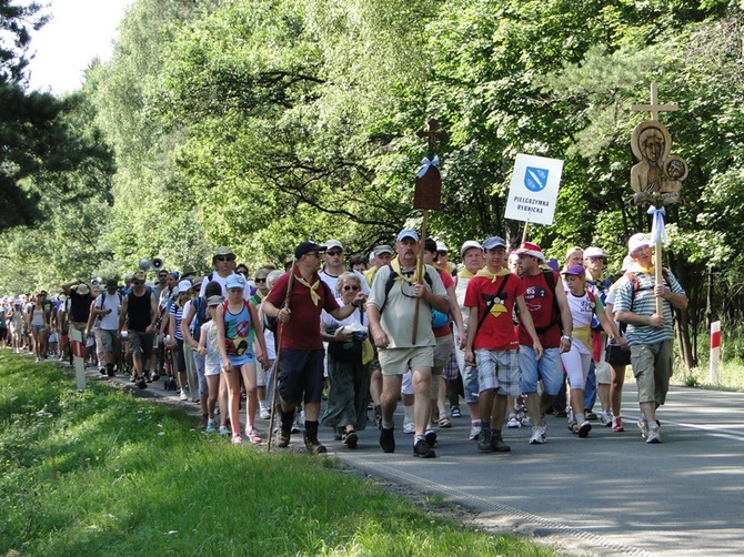 68. Pielgrzymka Rybnicka -dzień 3. - droga z Miasteczka Śl. do Miotka