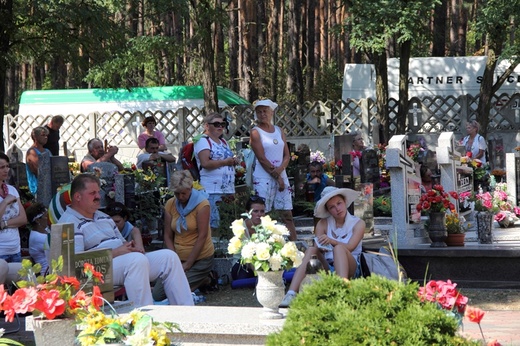 68. Pielgrzymka Rybnicka - dzień 3. - nabożeństwo powołaniowe i Msza św. w Miotku