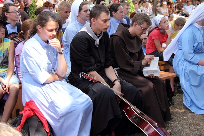 68. Pielgrzymka Rybnicka - dzień 3. - nabożeństwo powołaniowe i Msza św. w Miotku