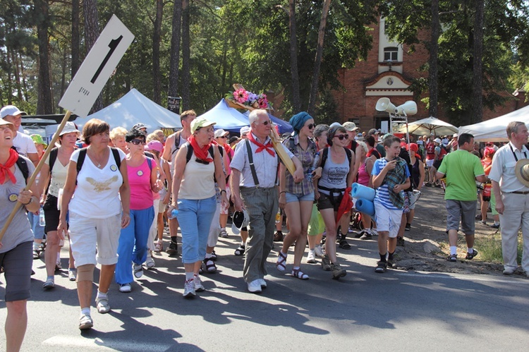 68. Pielgrzymka Rybnicka - dzień 3. - wyjście z Miotka