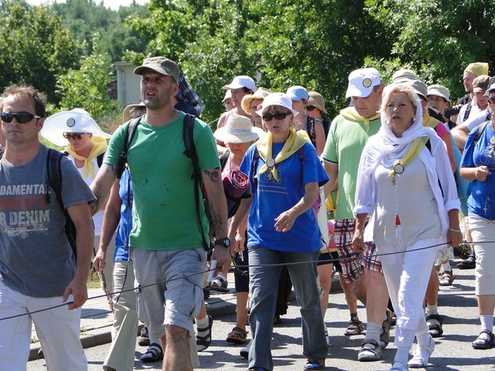 68. Pielgrzymka Rybnicka - dzień 4. - droga do Stradomia