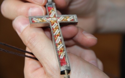 Z pątnikami na Jasną Górę pójdzie krzyż z relikwiami