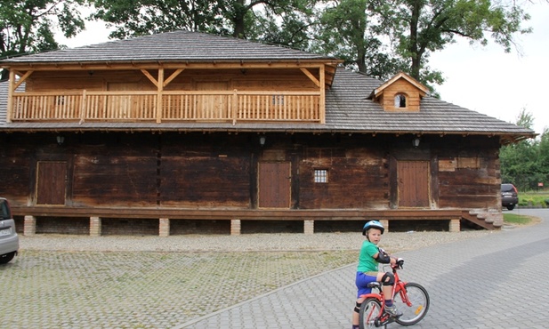 Spichlerz odtworzono na podstawie fotografii z 1915 roku 